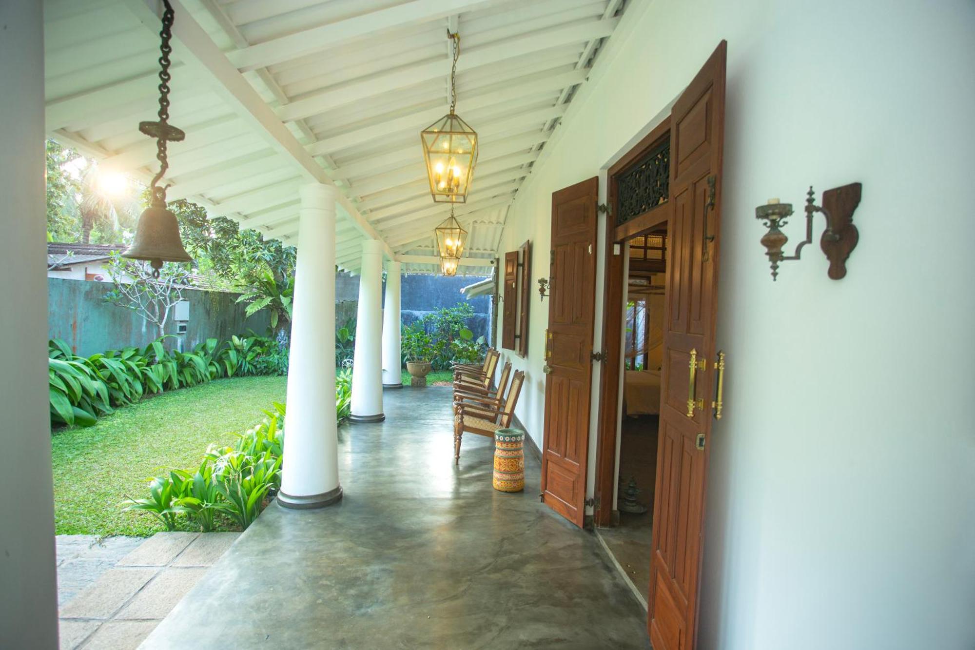 Dhyana Villa Амбалангода Экстерьер фото